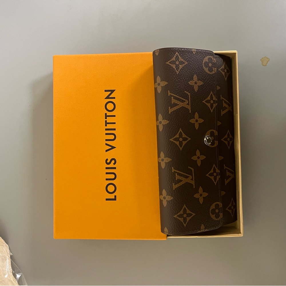 Louis Vuitton Dark Brown Monogram Clutch - Picture 2 of 5